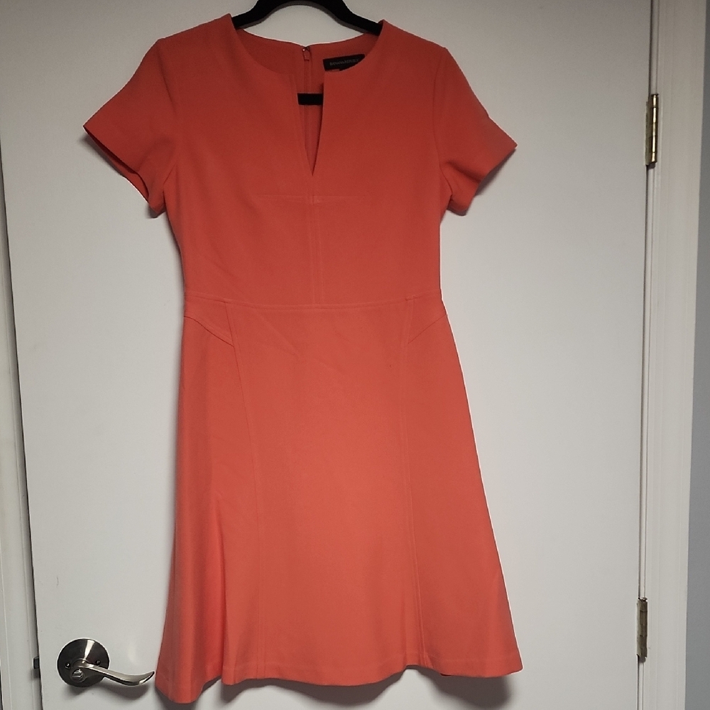 Banana Republic Coral Fit & Flare Short Sleece V-Neck Dress Size 4
